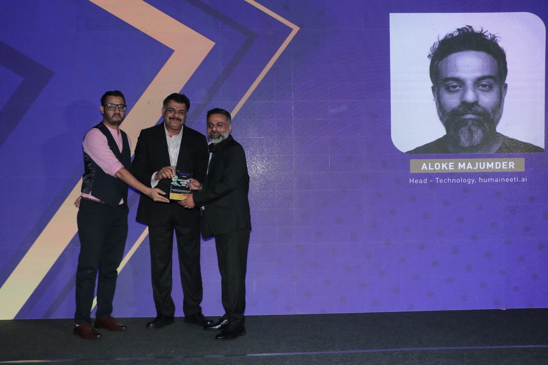 Aloke Majumder receiving the Accelerator X Awards 2026 — Technology at the CIO 500 event, Novotel Kolkata